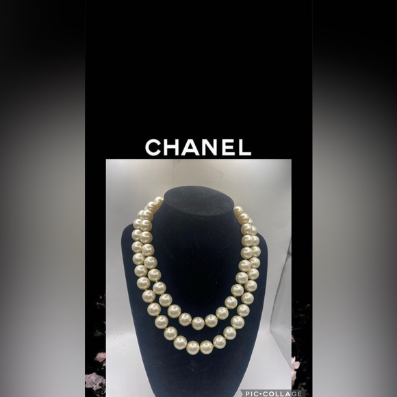 Vintage Chanel Two Strand Pearl 12mm Necklace W/Gripoix Clap - Picture 1 of 14